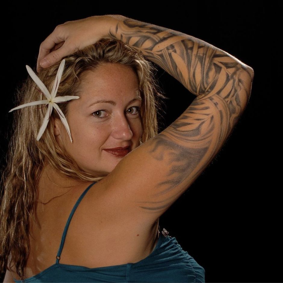 ANNA PAIGE - Tattoo Artist Hawaii